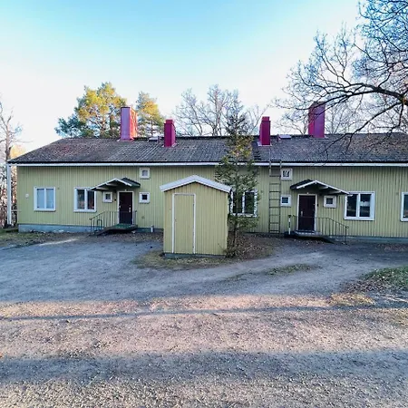Huoneisto House For 10 Person Near Meyer 6a2